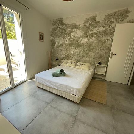 Azur Appart 4 Pers - Parking - Terrasse - 10Min Du Centre Cassis Esterno foto