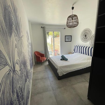 Azur Appart 4 Pers - Parking - Terrasse - 10Min Du Centre Cassis Esterno foto