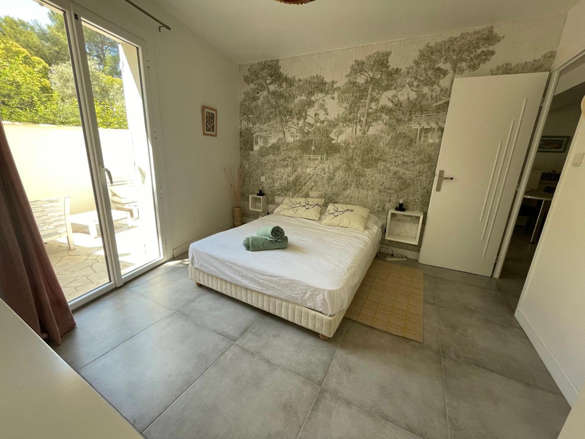 Azur Appart 4 Pers - Parking - Terrasse - 10Min Du Centre Cassis Esterno foto